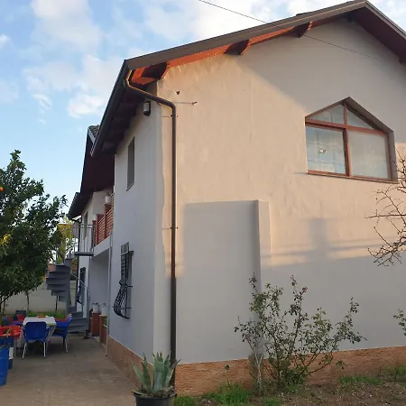 Eni's Villa, 5km From Shengjini *