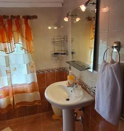 Eni's Villa, 2km From Vain