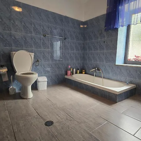 Vila Eni's Villa, 5km From Shengjini