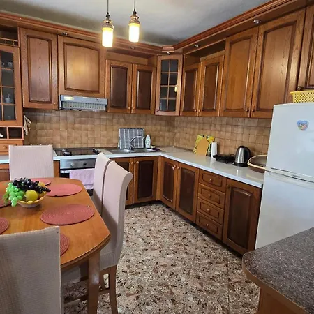 Вилла Eni's Villa, 2km From Vain *