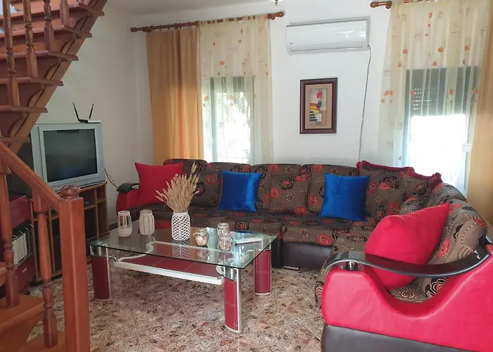 Eni's Villa, 5km From Shengjini *