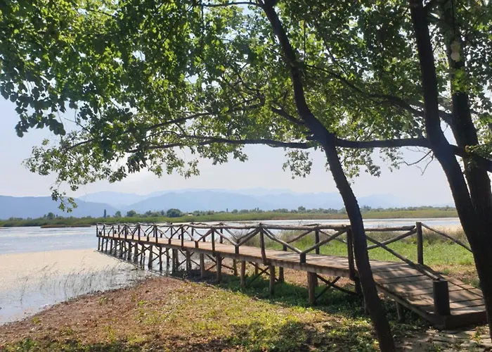 Eni's Villa, 5km From Shengjini *