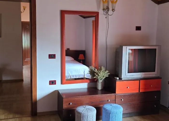 Eni's Villa, 5km From Shengjini *