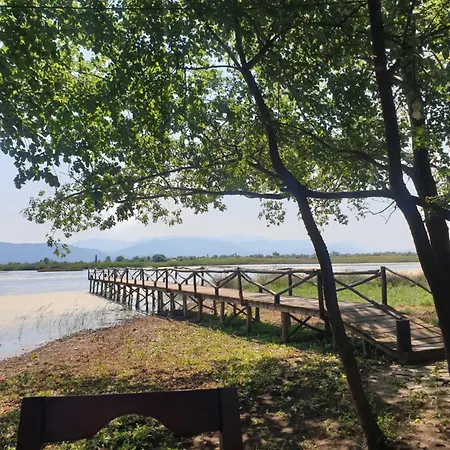 Eni's Villa, 5km From Shengjini *