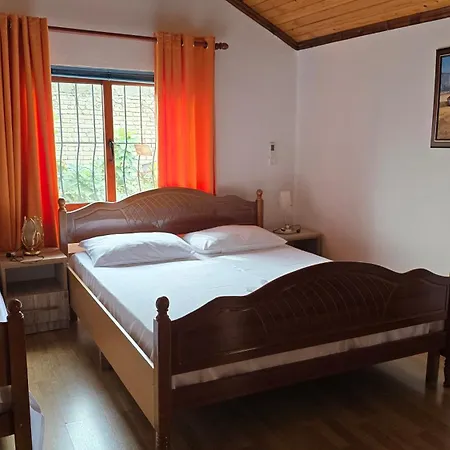 Eni's Villa, 5km From Shengjini Βίλα Αλέσιον