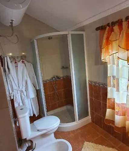 Eni's Villa, 5km From Shengjini 别墅 *